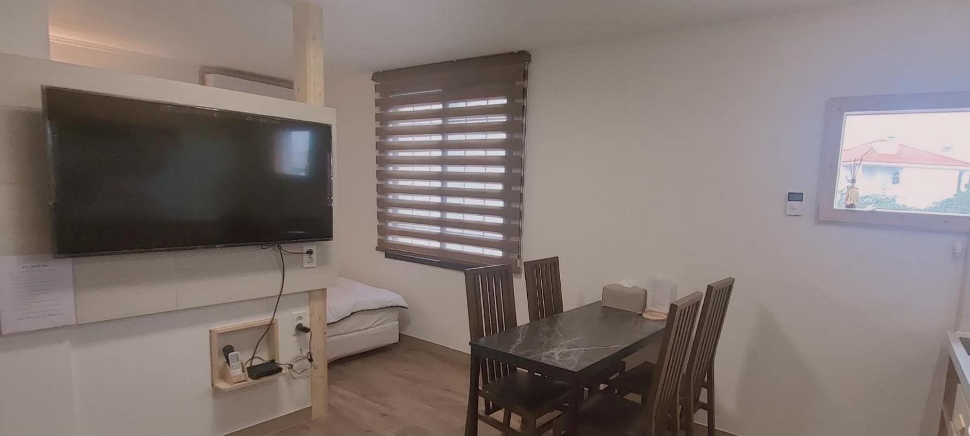 Jeju Soroan Pension Seogwipo Ngoại thất bức ảnh